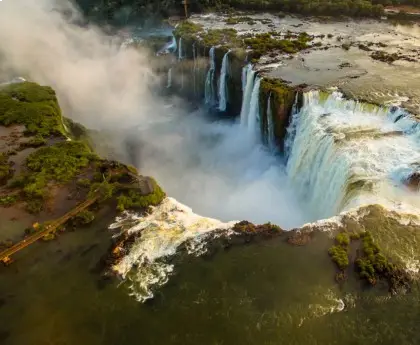 U-shaped Devil’s Throat at Iguazu Falls